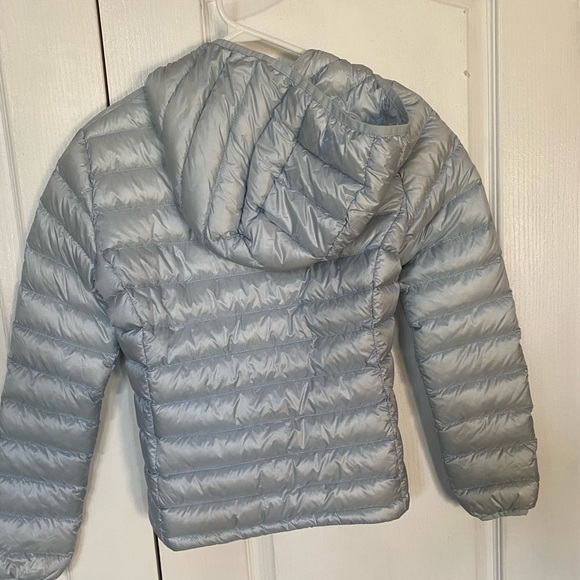 TNA Super Light Packable Jacket - Picture 3 of 8